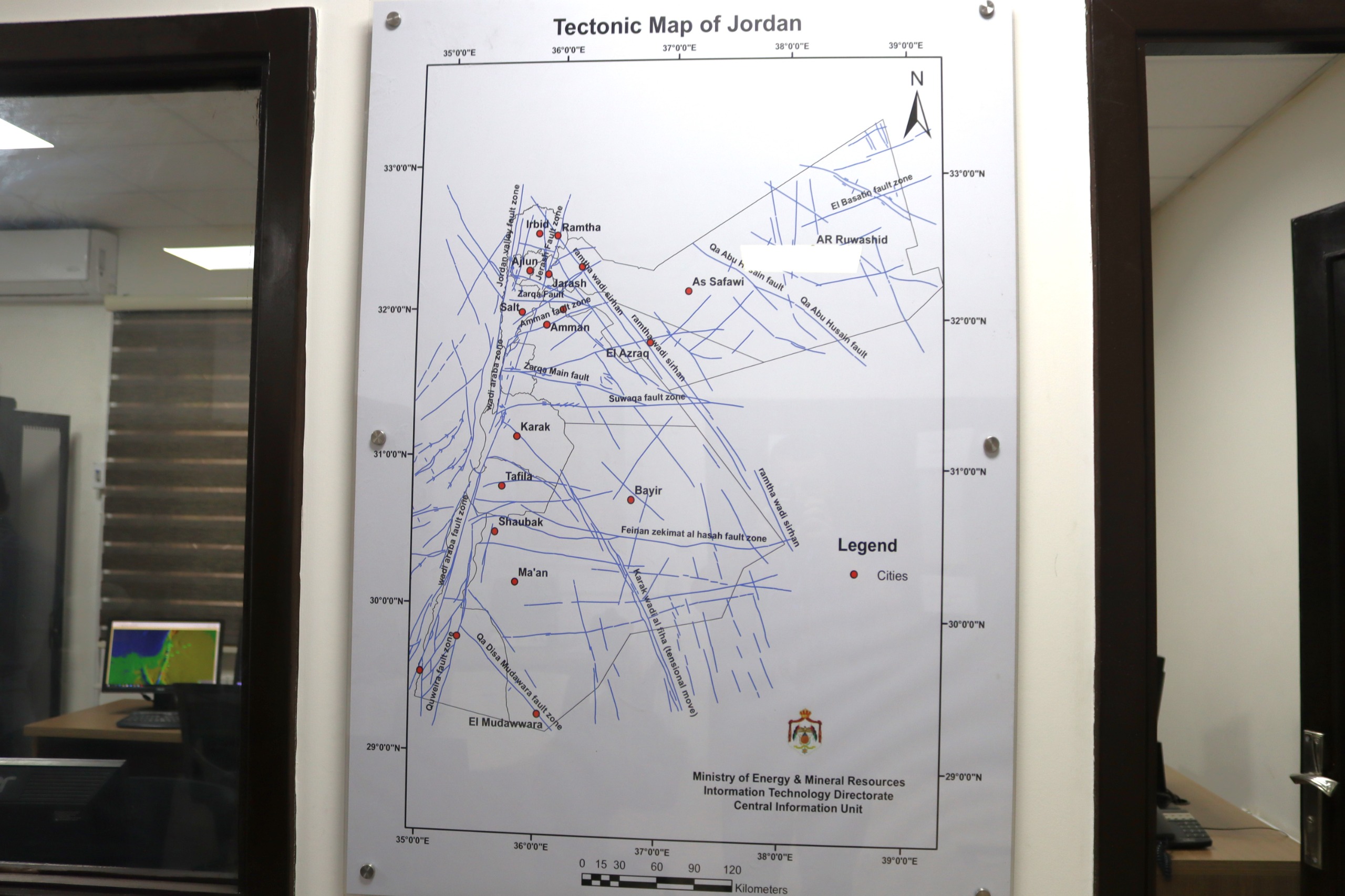 Madar Al-Saa Images 0.8176142971847077