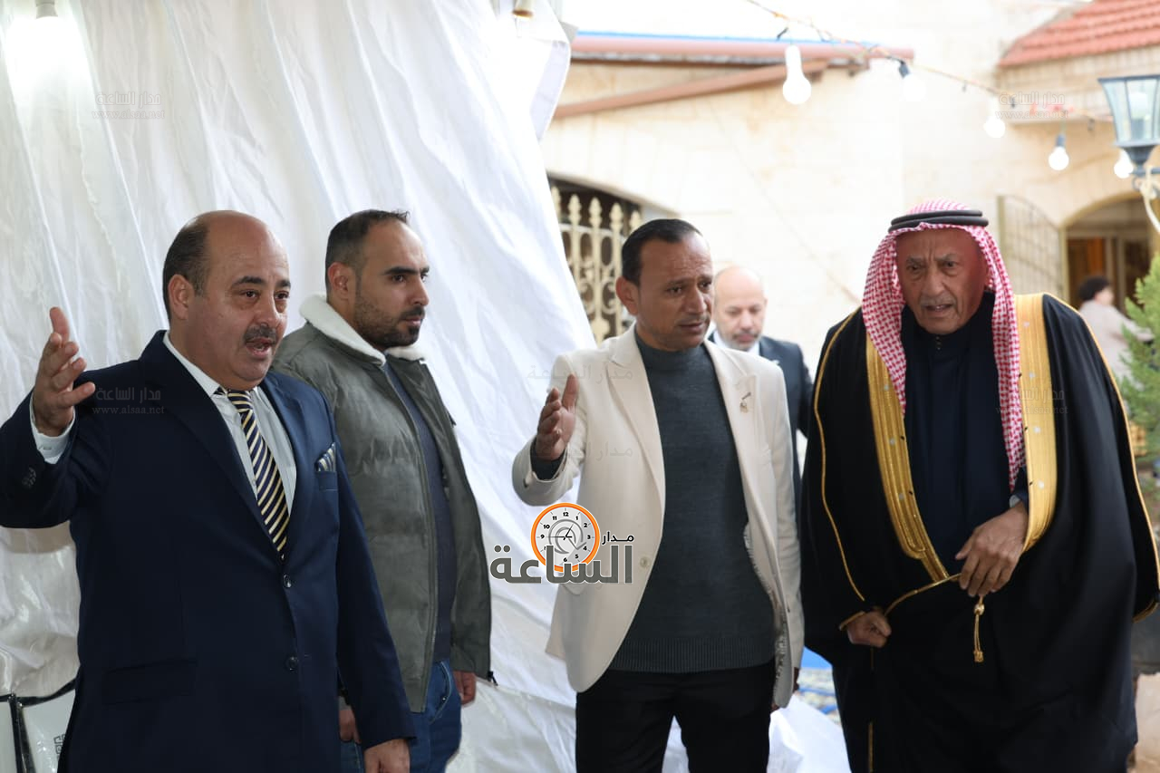 Madar Al-Saa Images 0.4119325191495681