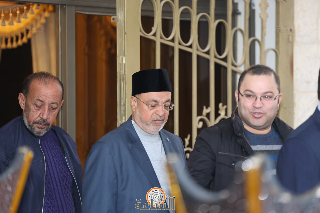 Madar Al-Saa Images 0.49336032339298086