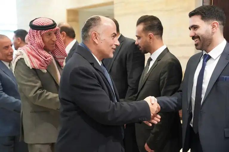 Madar Al-Saa Images 0.5782587570089847