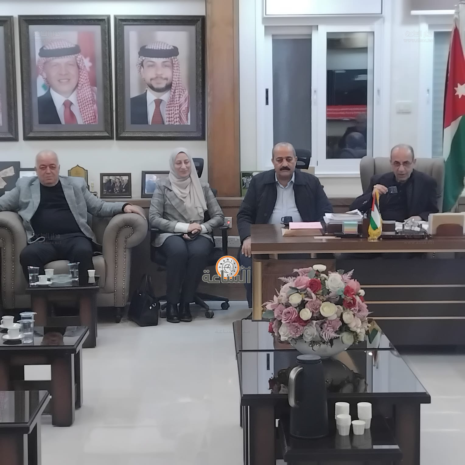 Madar Al-Saa Images 0.5457403477152314