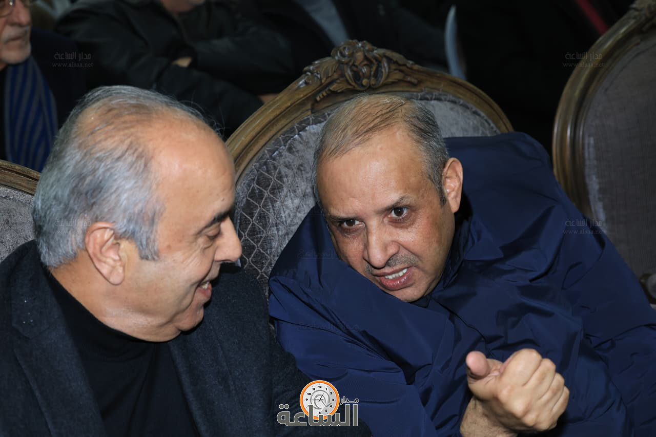 Madar Al-Saa Images 0.19822077390185