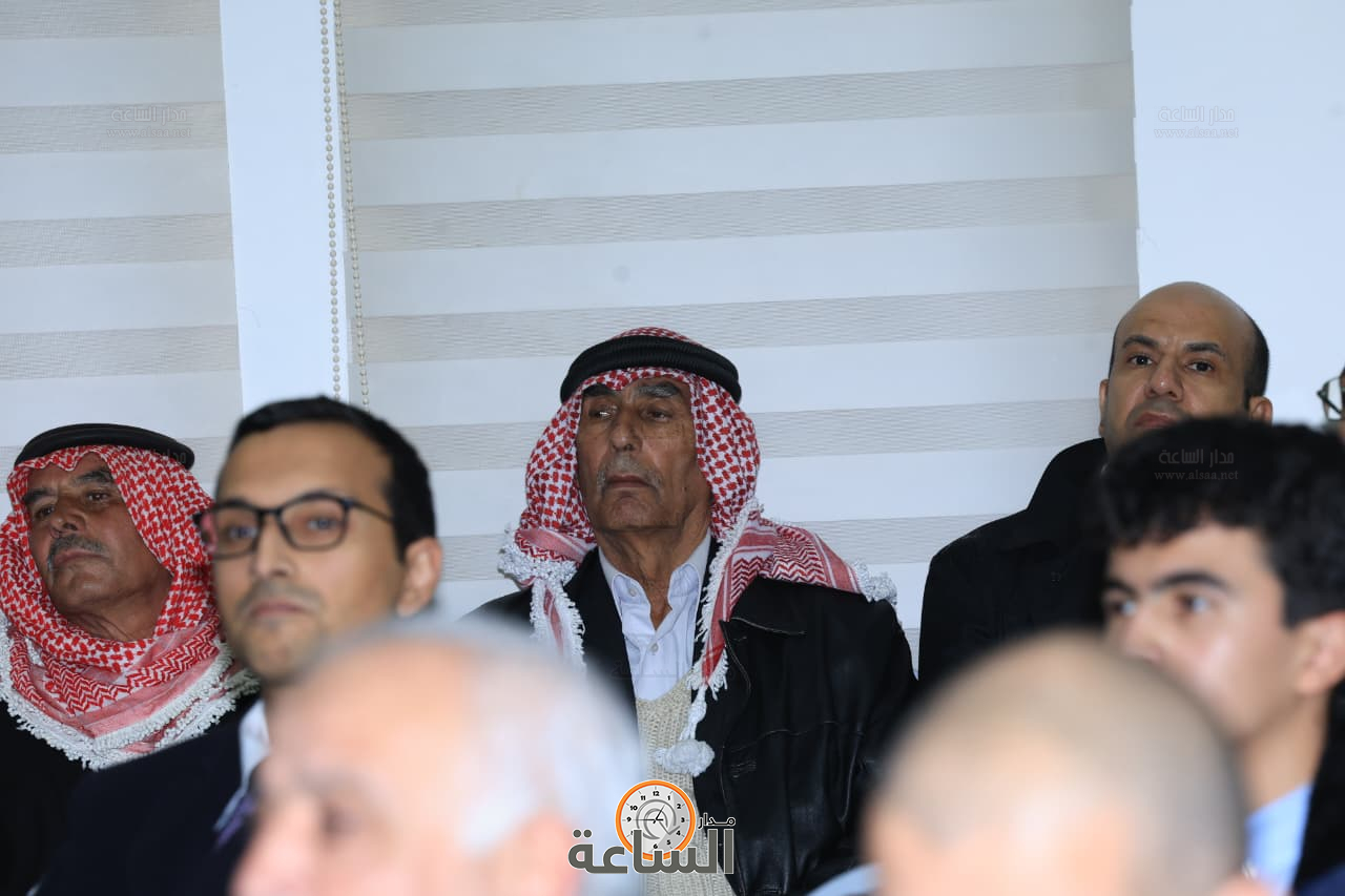 Madar Al-Saa Images 0.032108680313034266