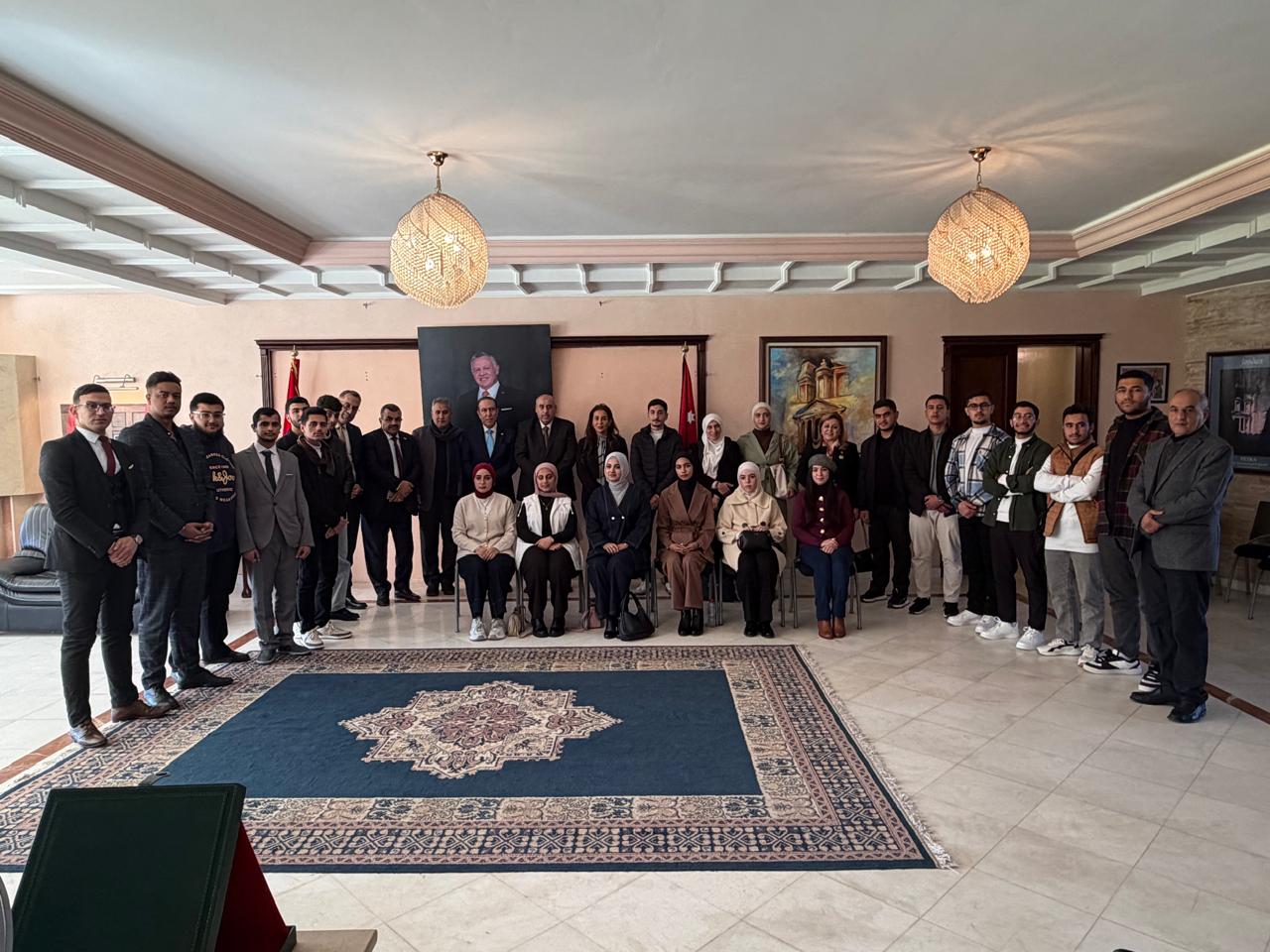 Madar Al-Saa Images 0.9691109174764704