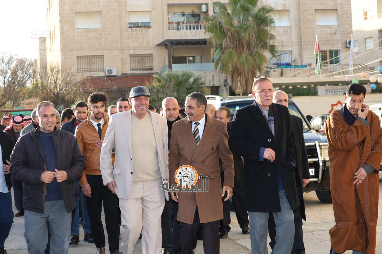 Madar Al-Saa Images 0.25010187439403053