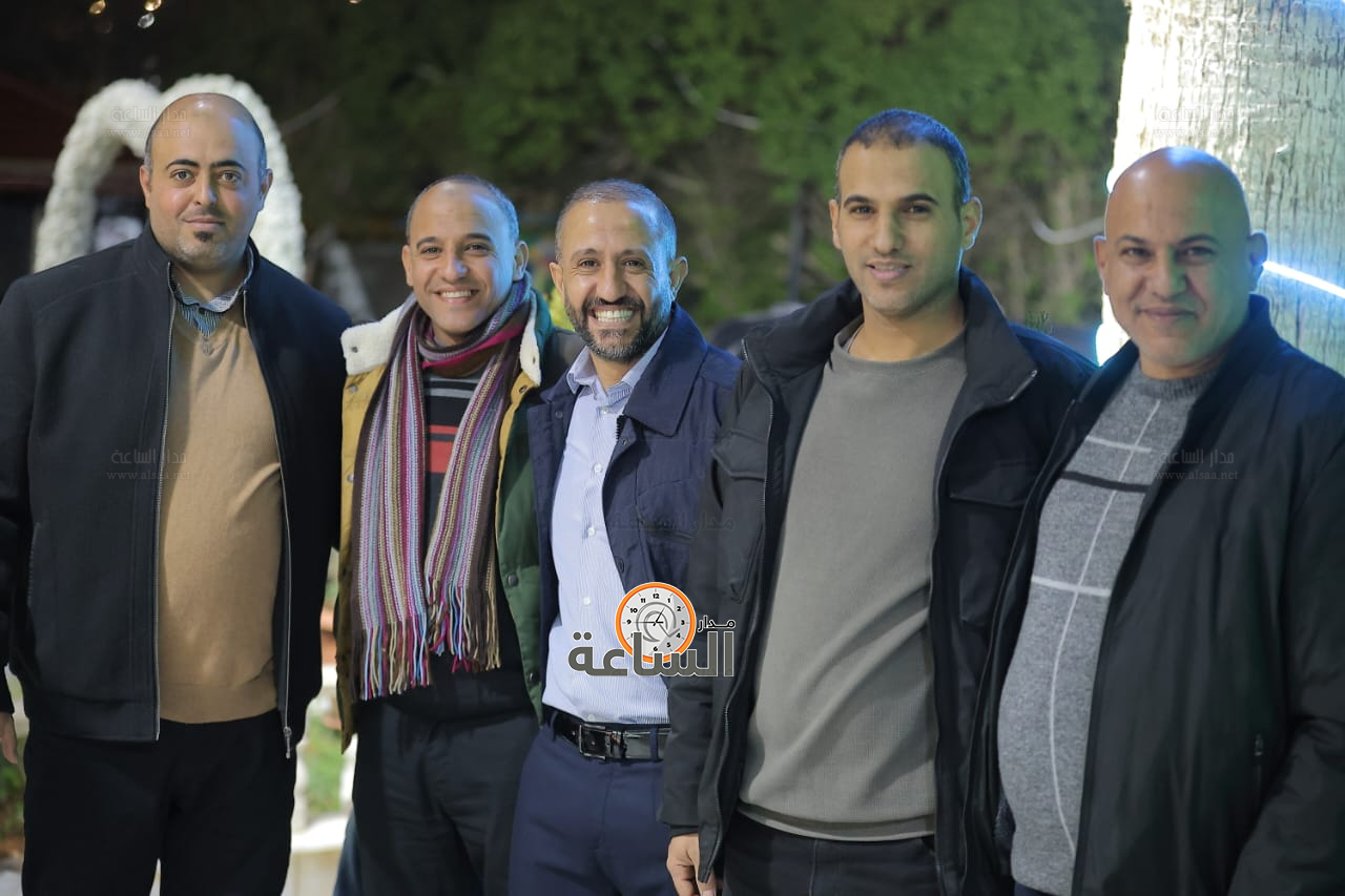 Madar Al-Saa Images 0.3757408431913196