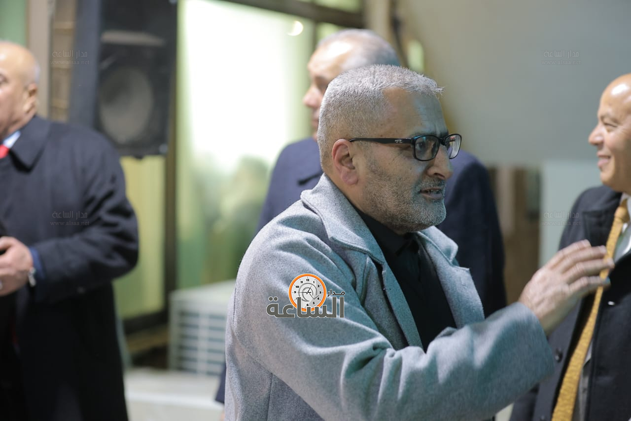 Madar Al-Saa Images 0.17846833287814312