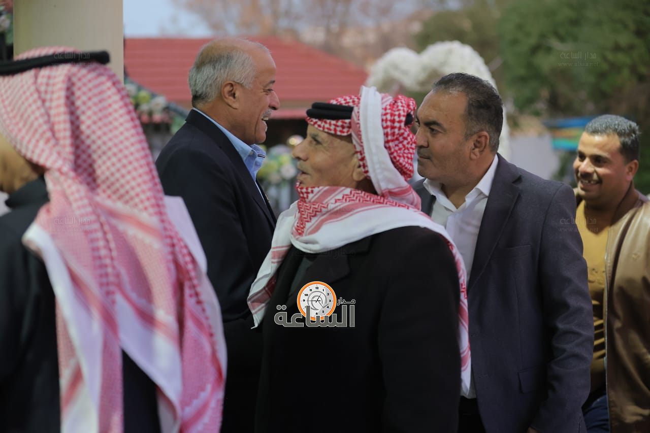 Madar Al-Saa Images 0.4081282314554926