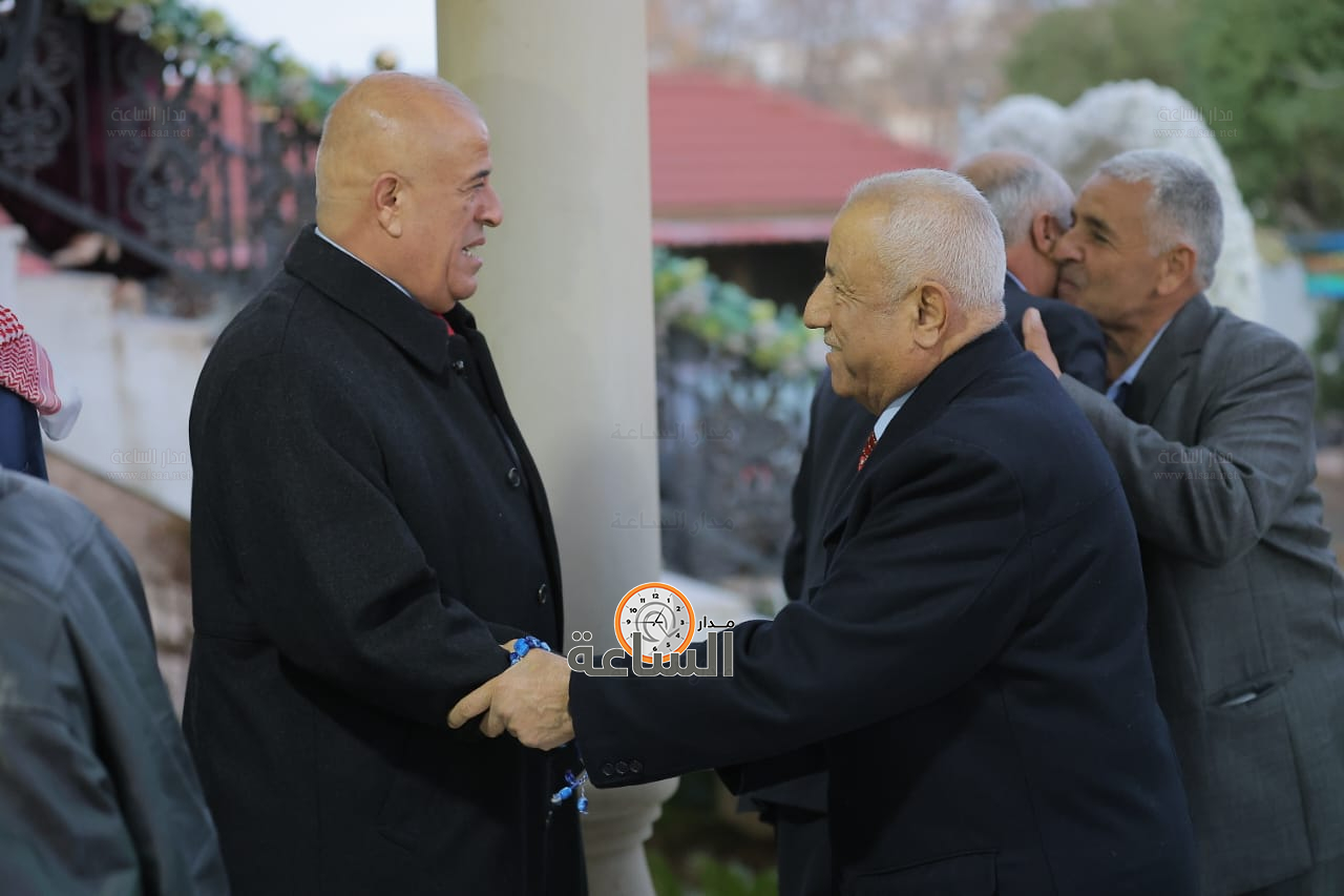 Madar Al-Saa Images 0.5412412349255776