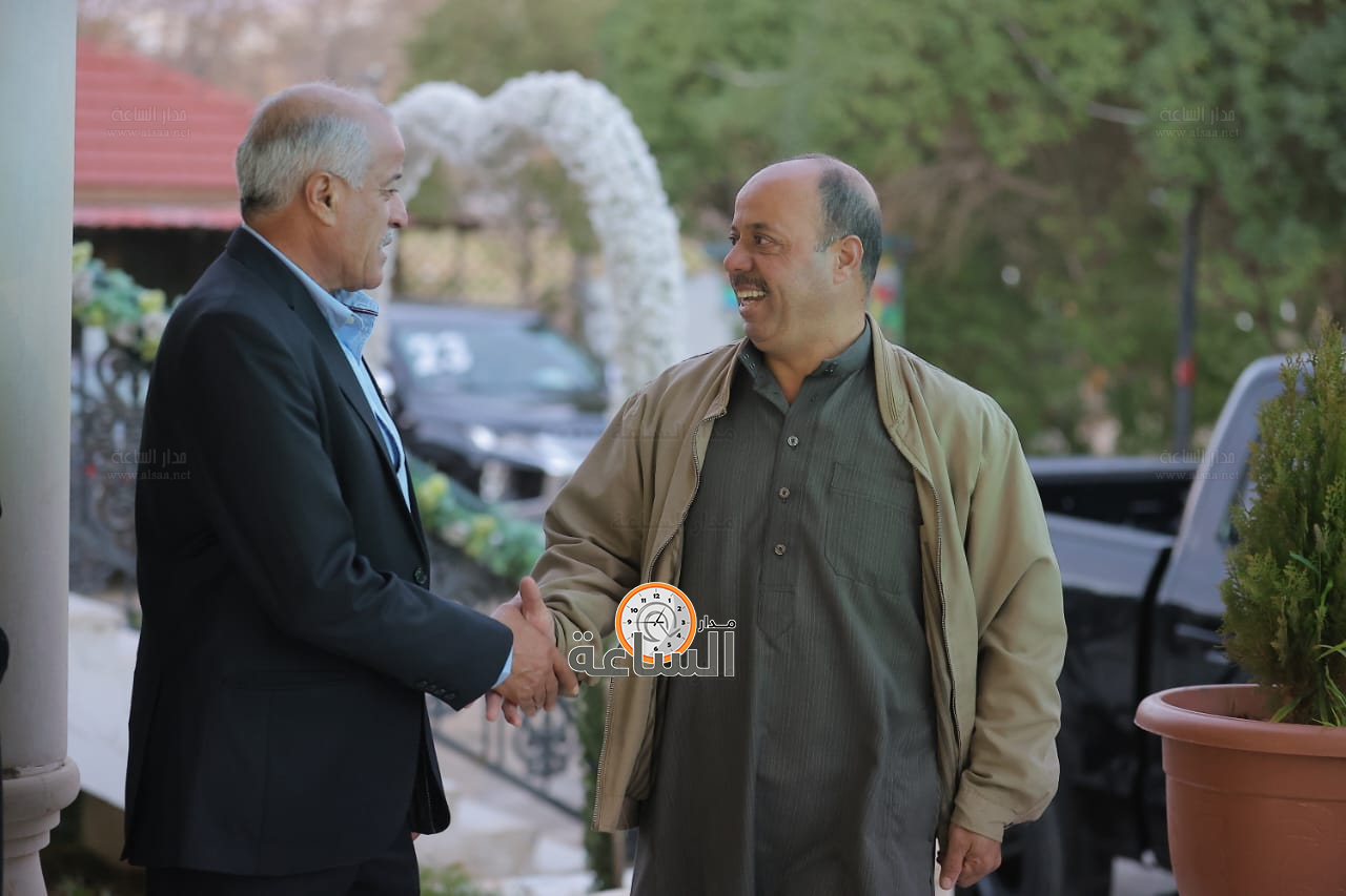 Madar Al-Saa Images 0.727054168574555