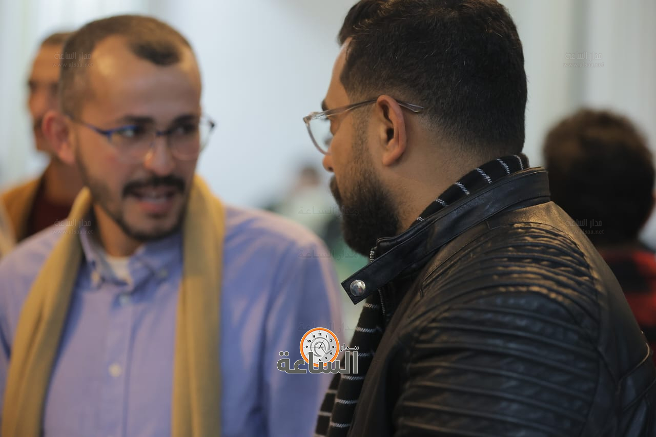 Madar Al-Saa Images 0.5914697836093653