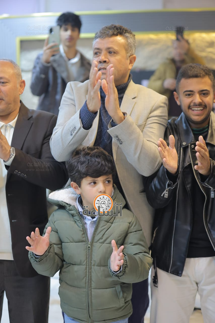 Madar Al-Saa Images 0.3560597065157527