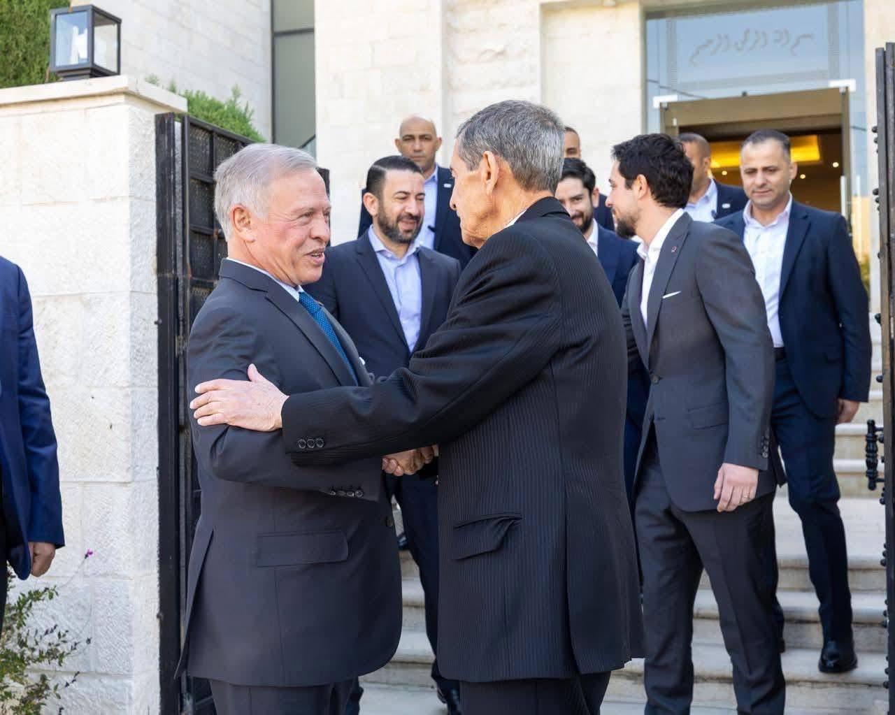 Madar Al-Saa Images 0.23811245447541918