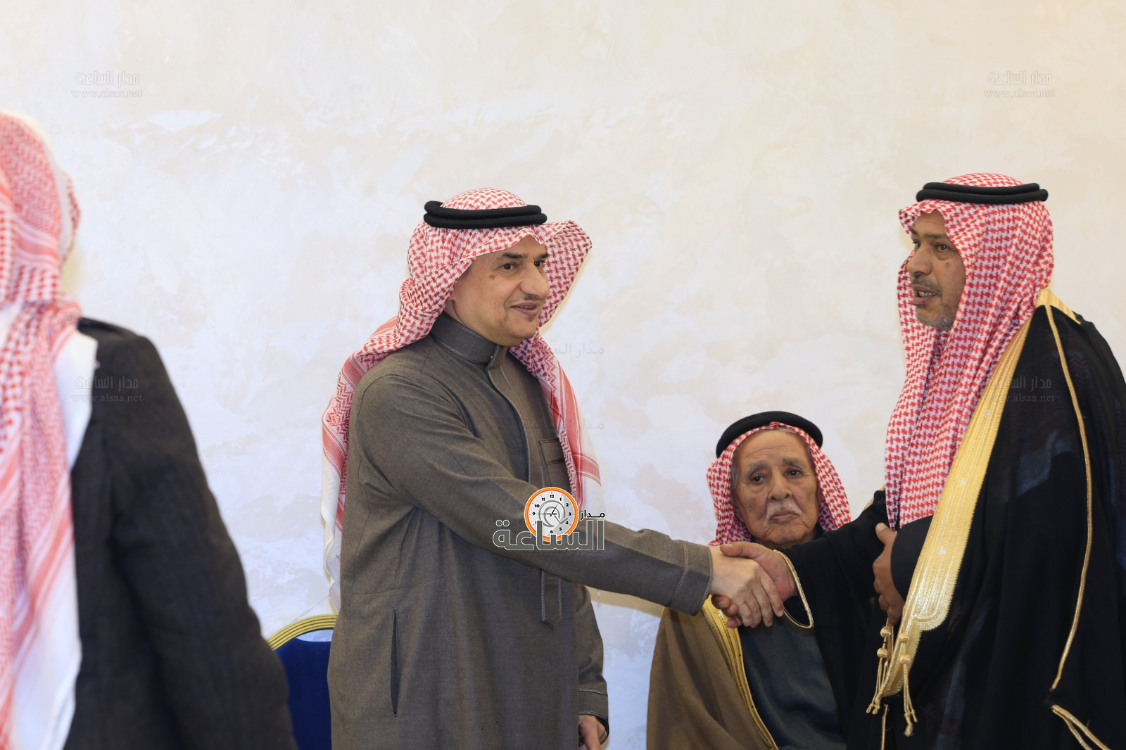 Madar Al-Saa Images 0.9556434467438092