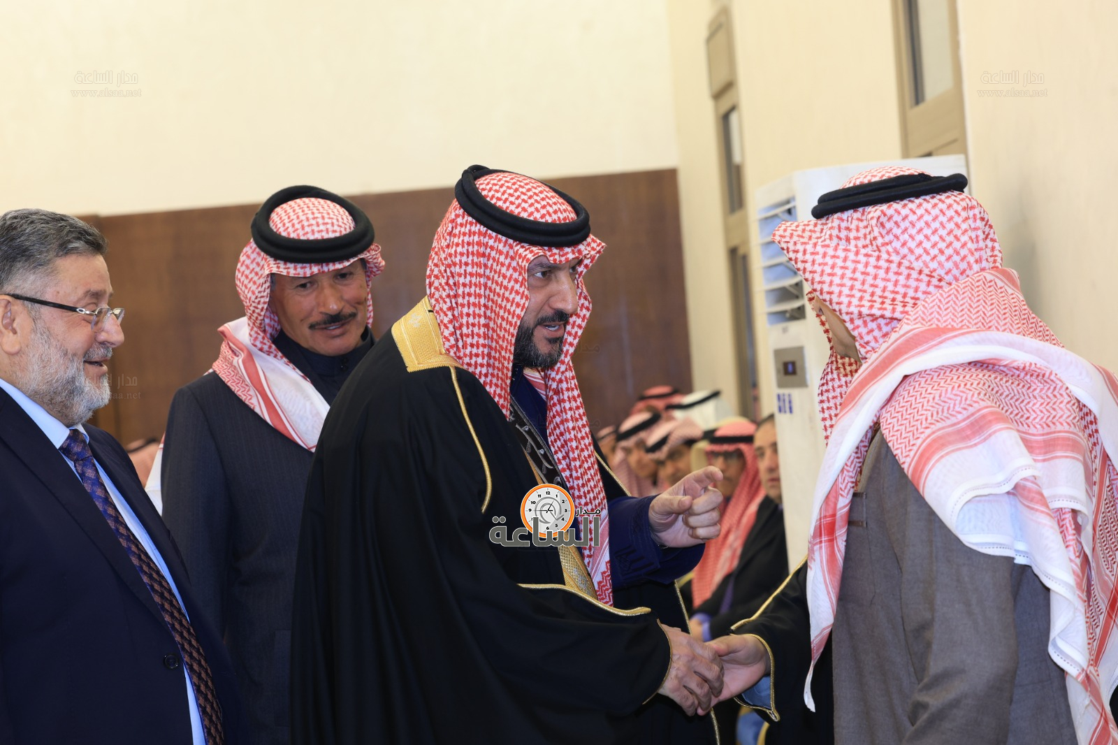 Madar Al-Saa Images 0.8646457851963383