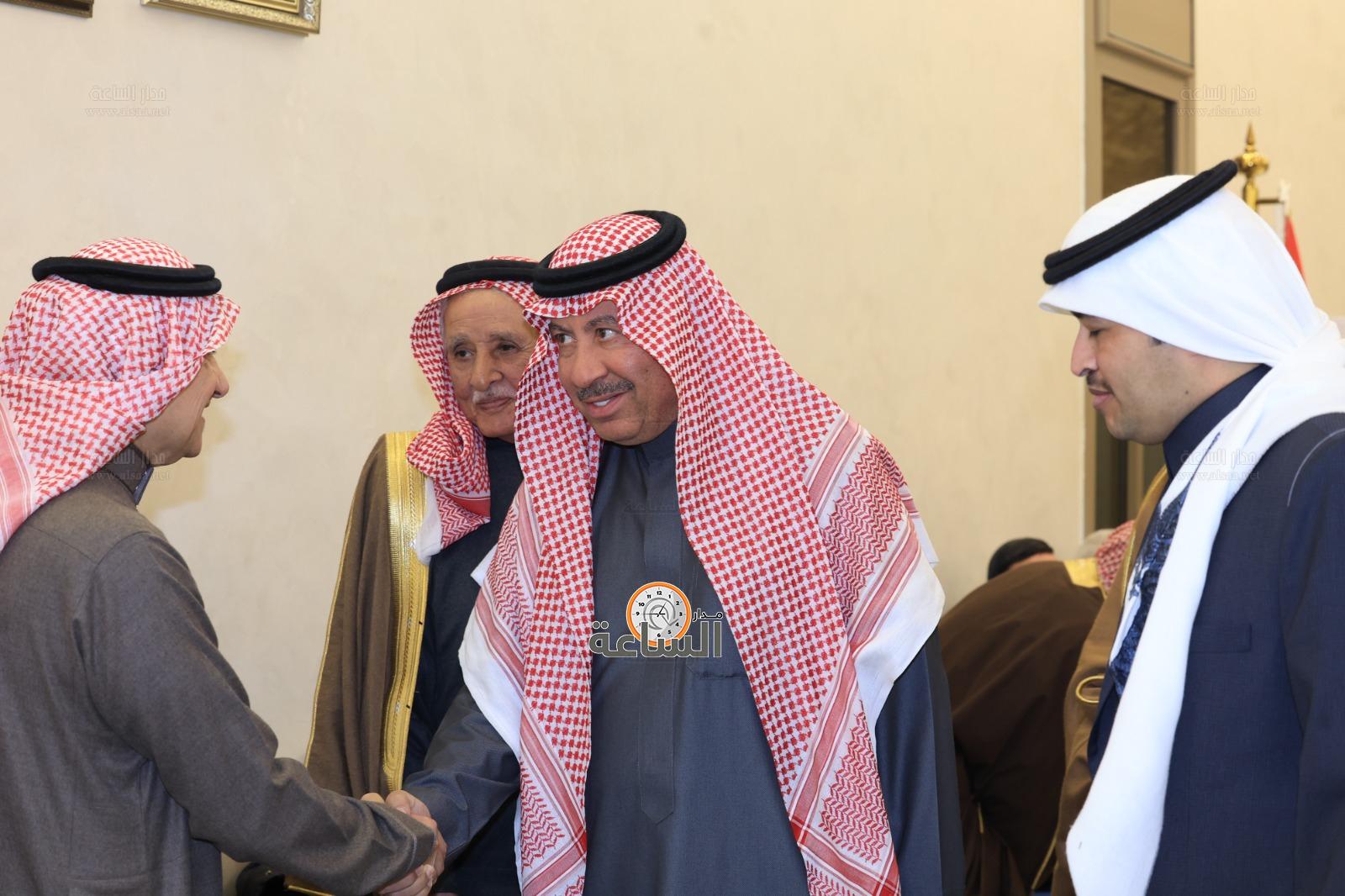 Madar Al-Saa Images 0.7588897644173634