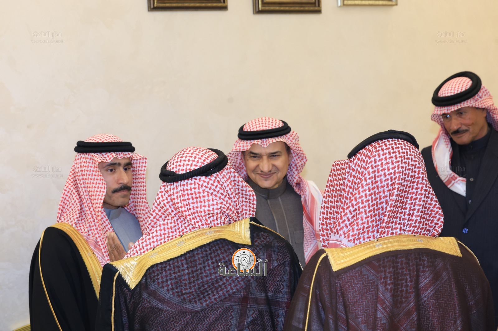 Madar Al-Saa Images 0.23527699350136744