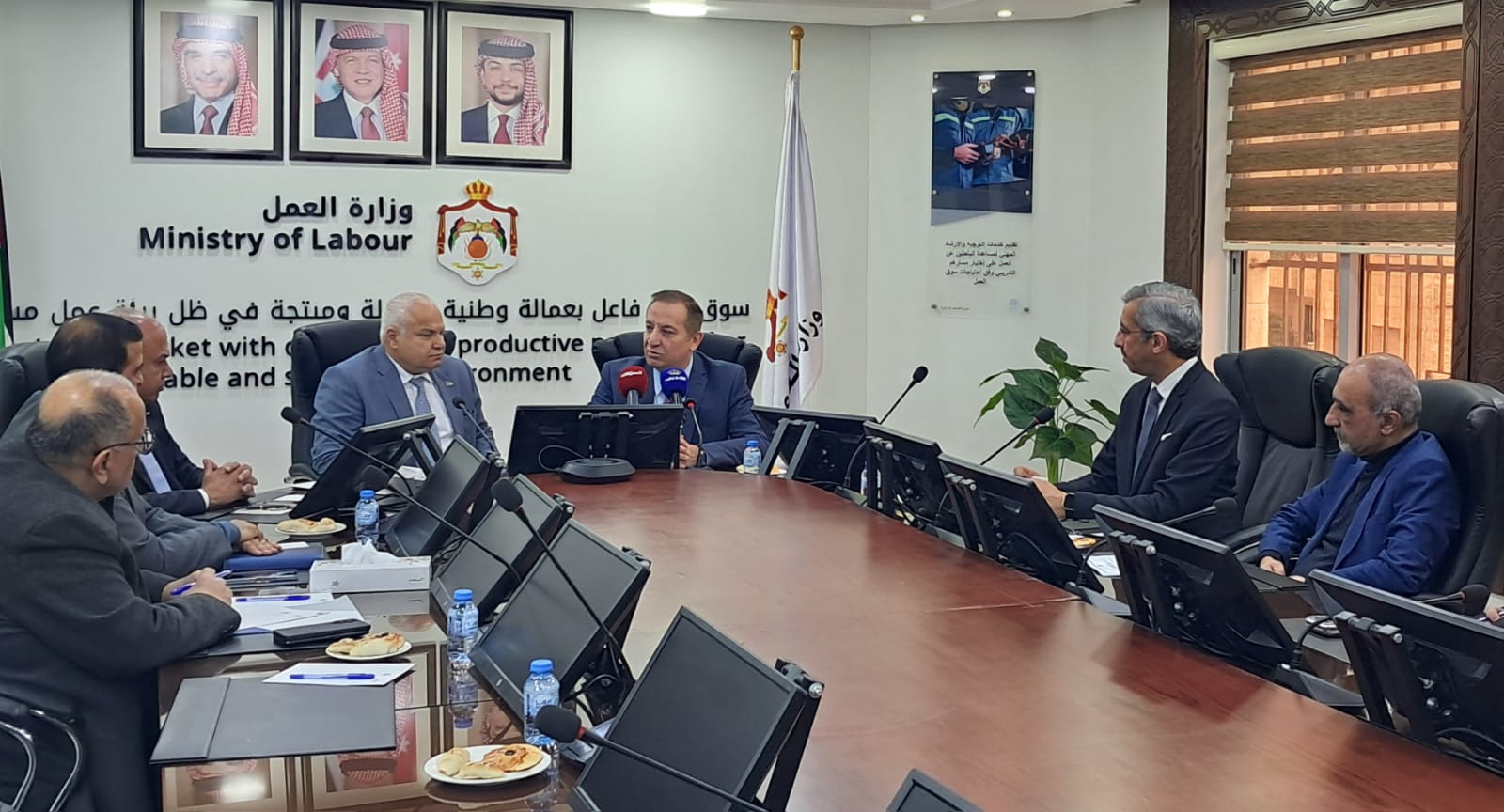 Madar Al-Saa Images 0.41211823576161855