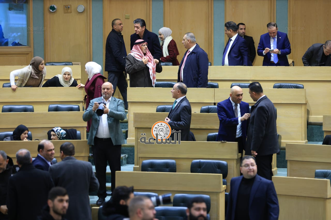 Madar Al-Saa Images 0.7812915724945344