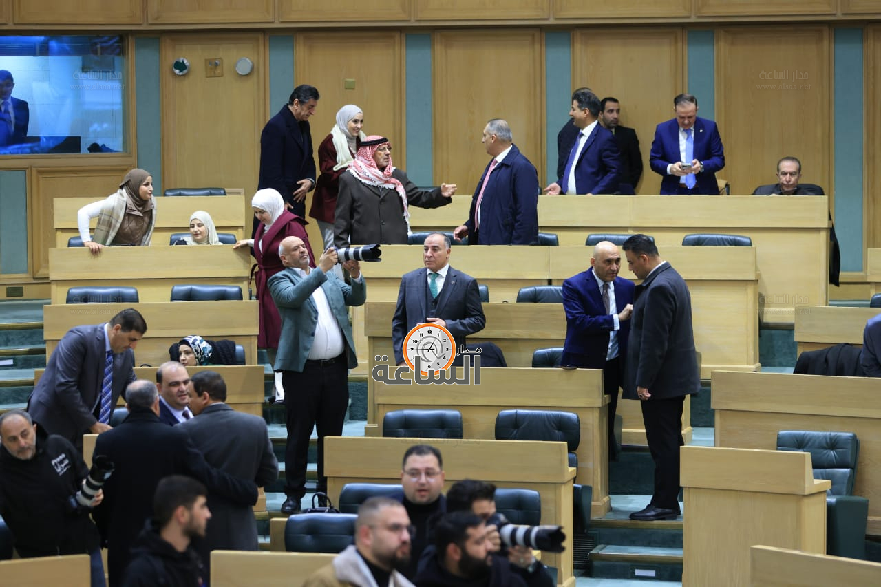 Madar Al-Saa Images 0.42363753473093346