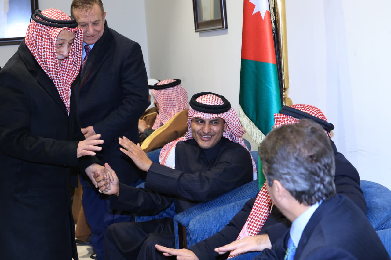 Madar Al-Saa Images 0.8905008221452595