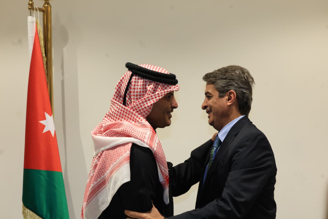 Madar Al-Saa Images 0.7113626746385417