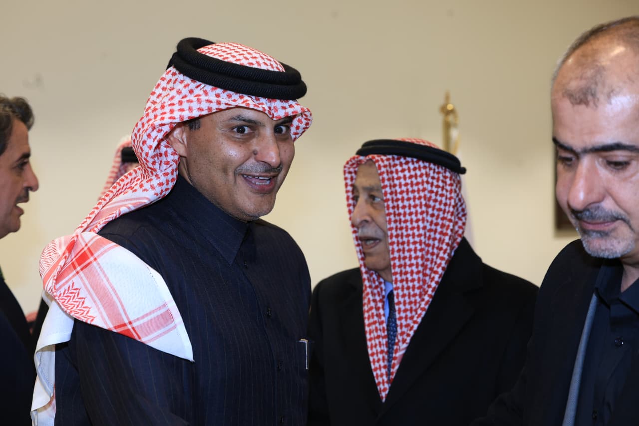 Madar Al-Saa Images 0.4594881330988869