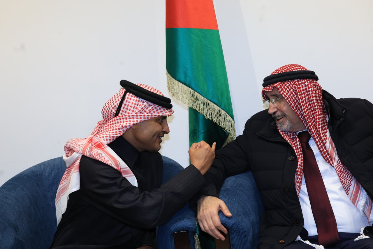 Madar Al-Saa Images 0.4376901911153881