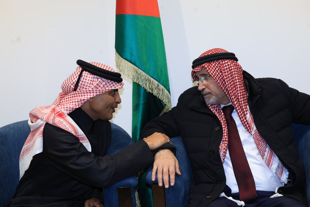 Madar Al-Saa Images 0.5651130244623674