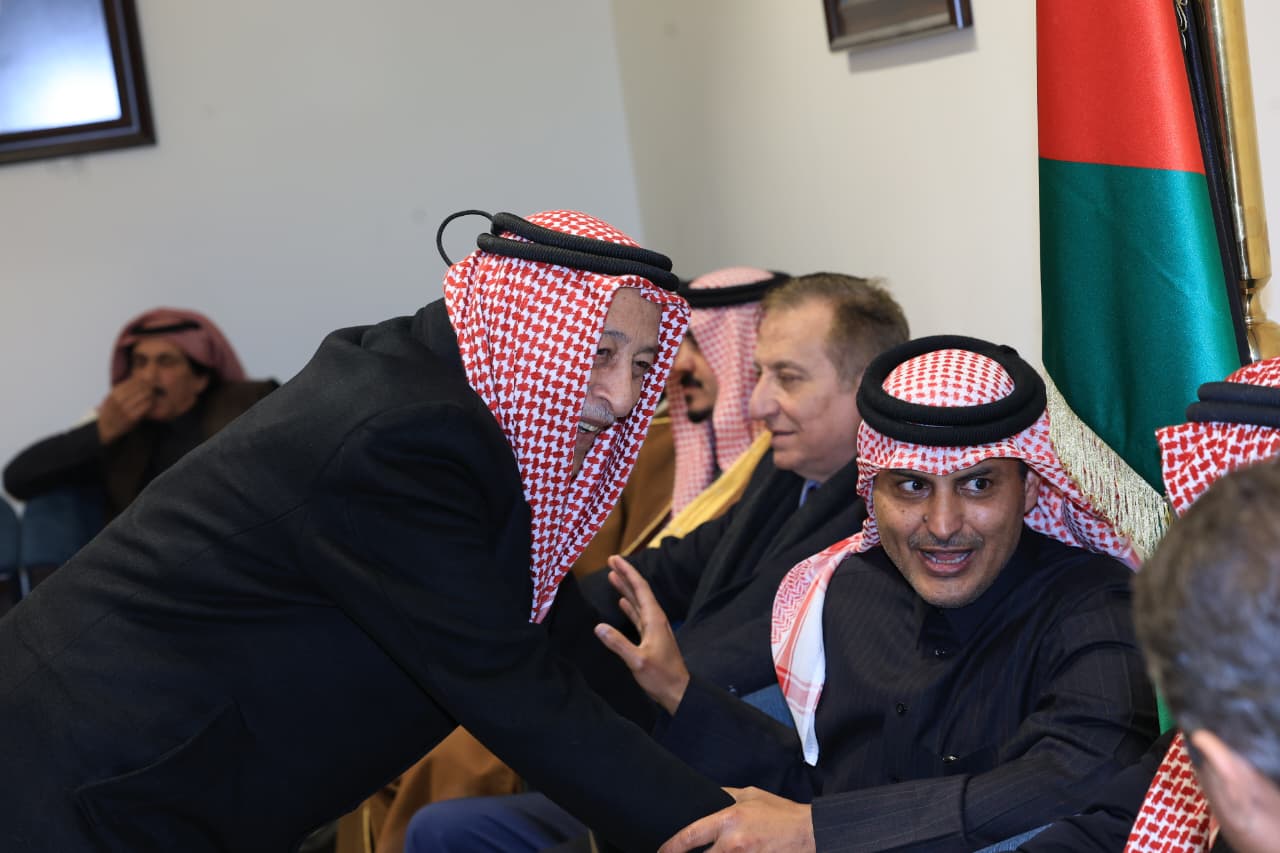 Madar Al-Saa Images 0.0881028776550199