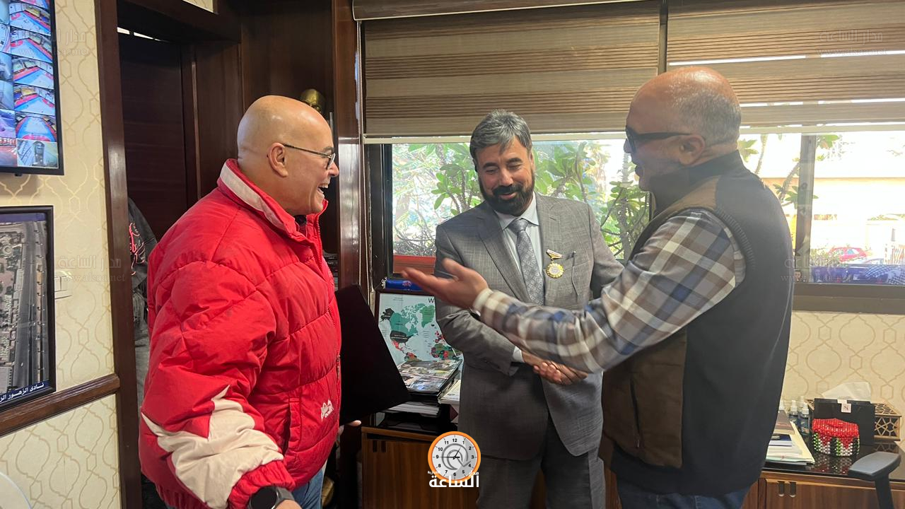 Madar Al-Saa Images 0.7801047784913502