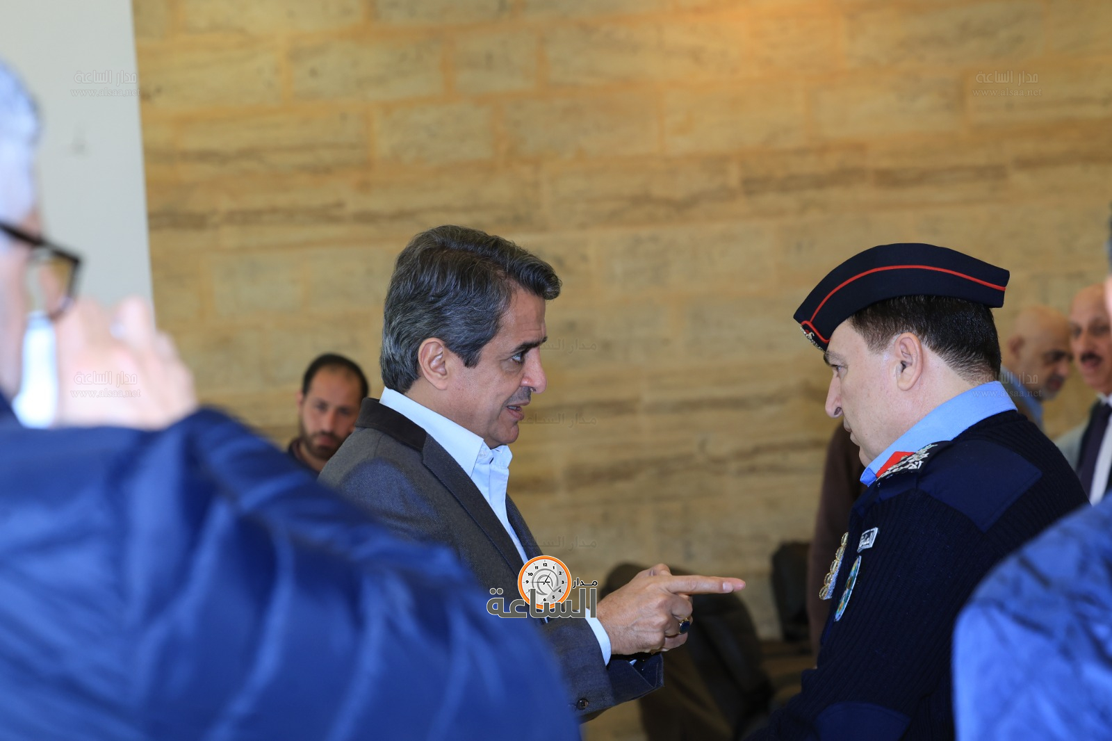 Madar Al-Saa Images 0.6362993344571525