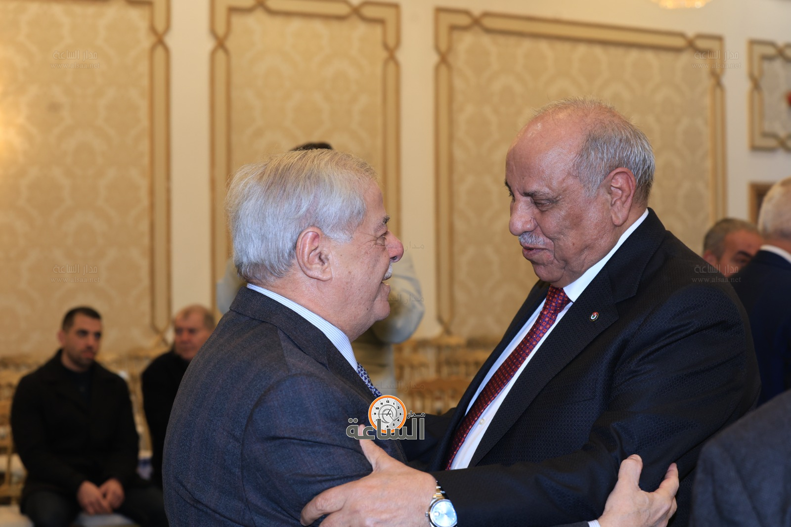 Madar Al-Saa Images 0.029445652151083523