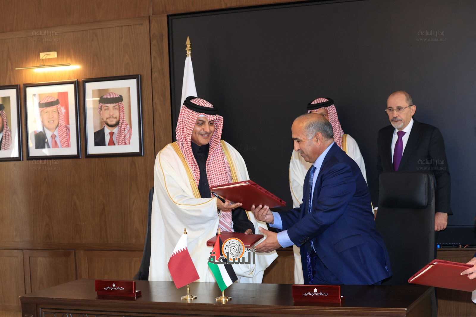 Madar Al-Saa Images 0.7313056025877616