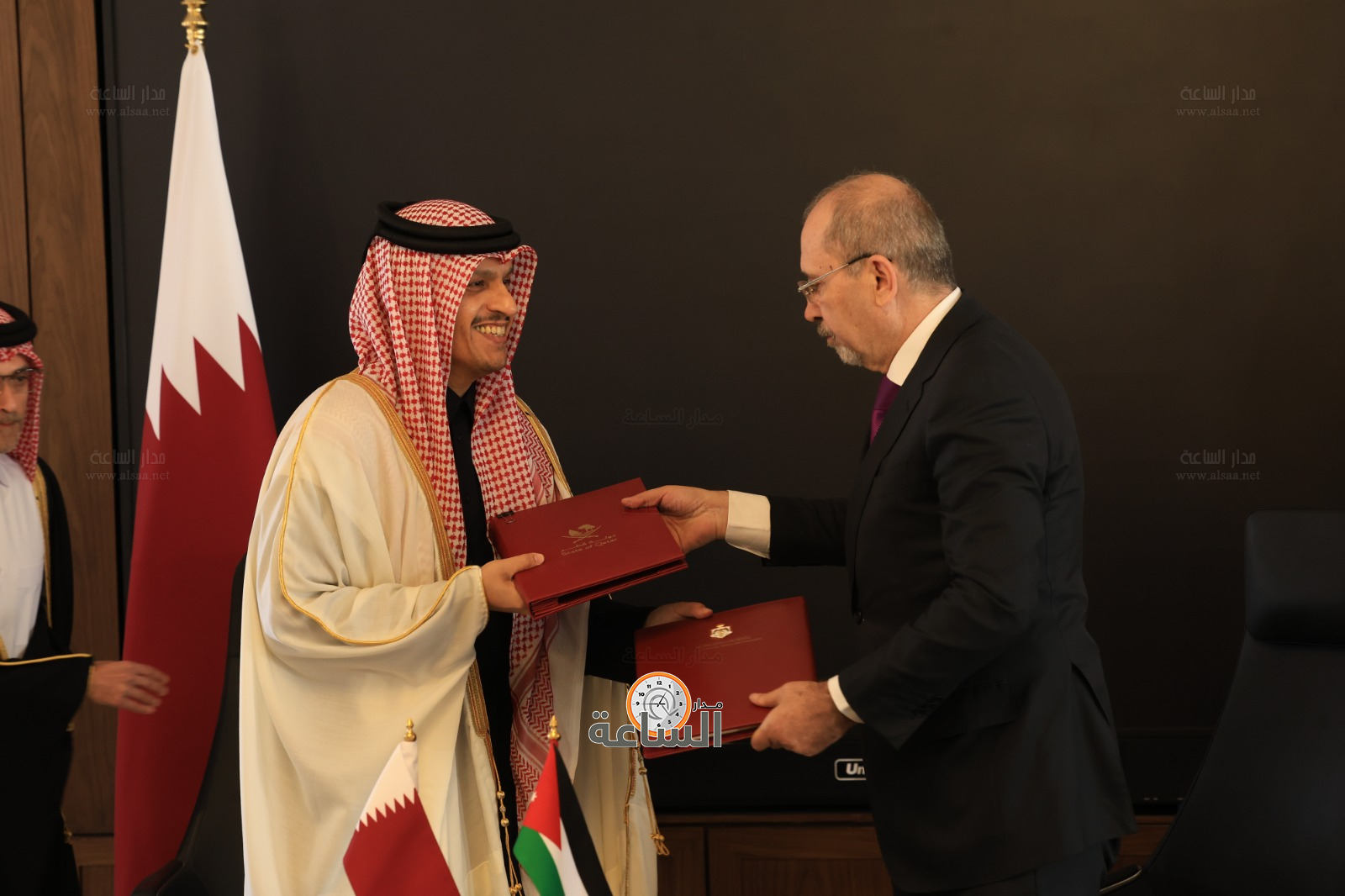 Madar Al-Saa Images 0.24644873130379408