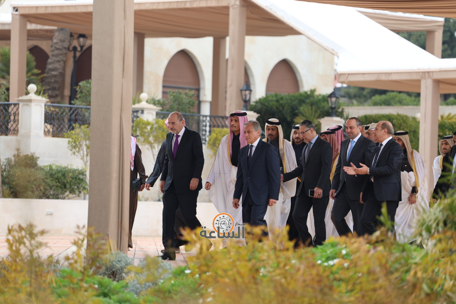 Madar Al-Saa Images 0.3309784980079328