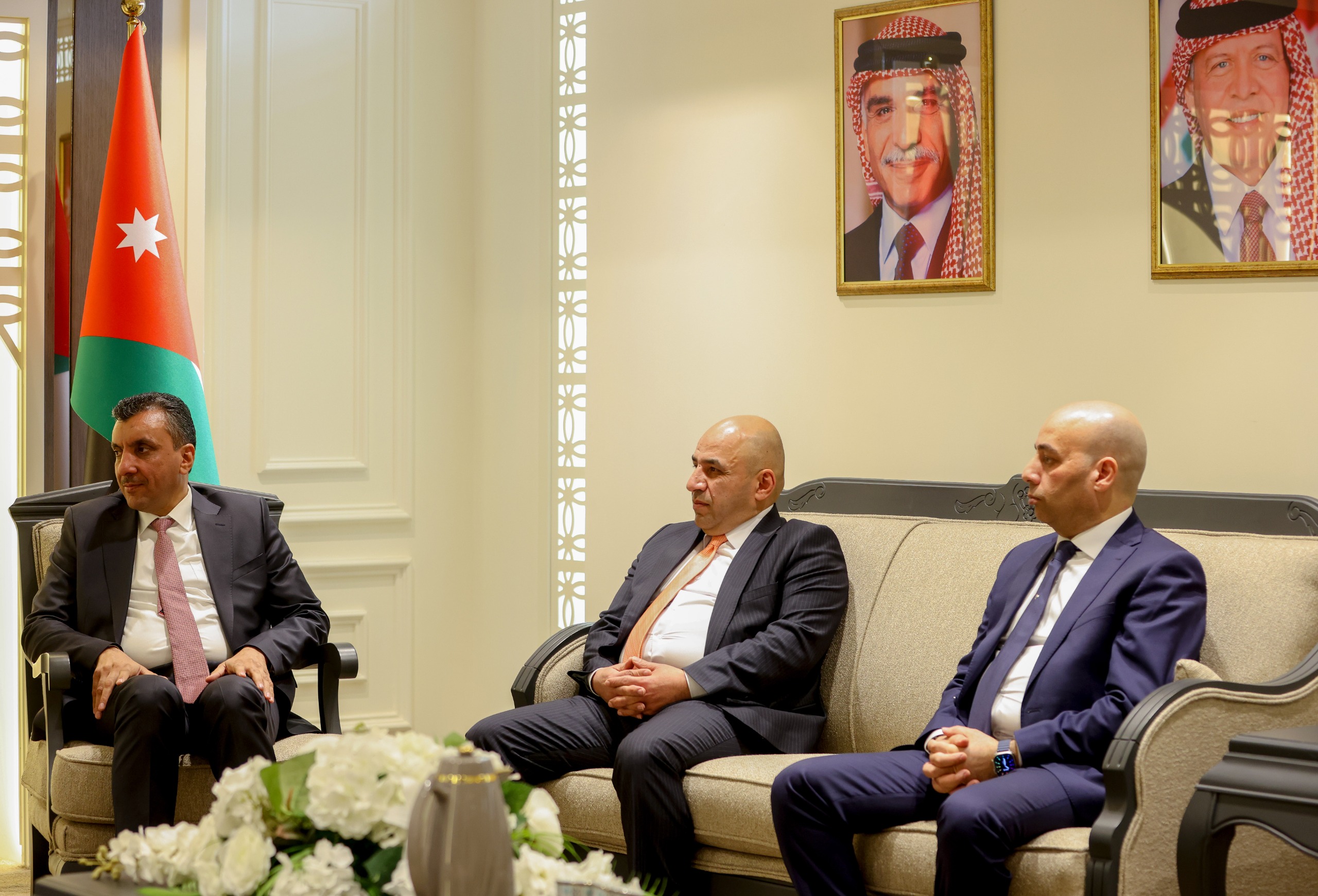 Madar Al-Saa Images 0.5874367206287192