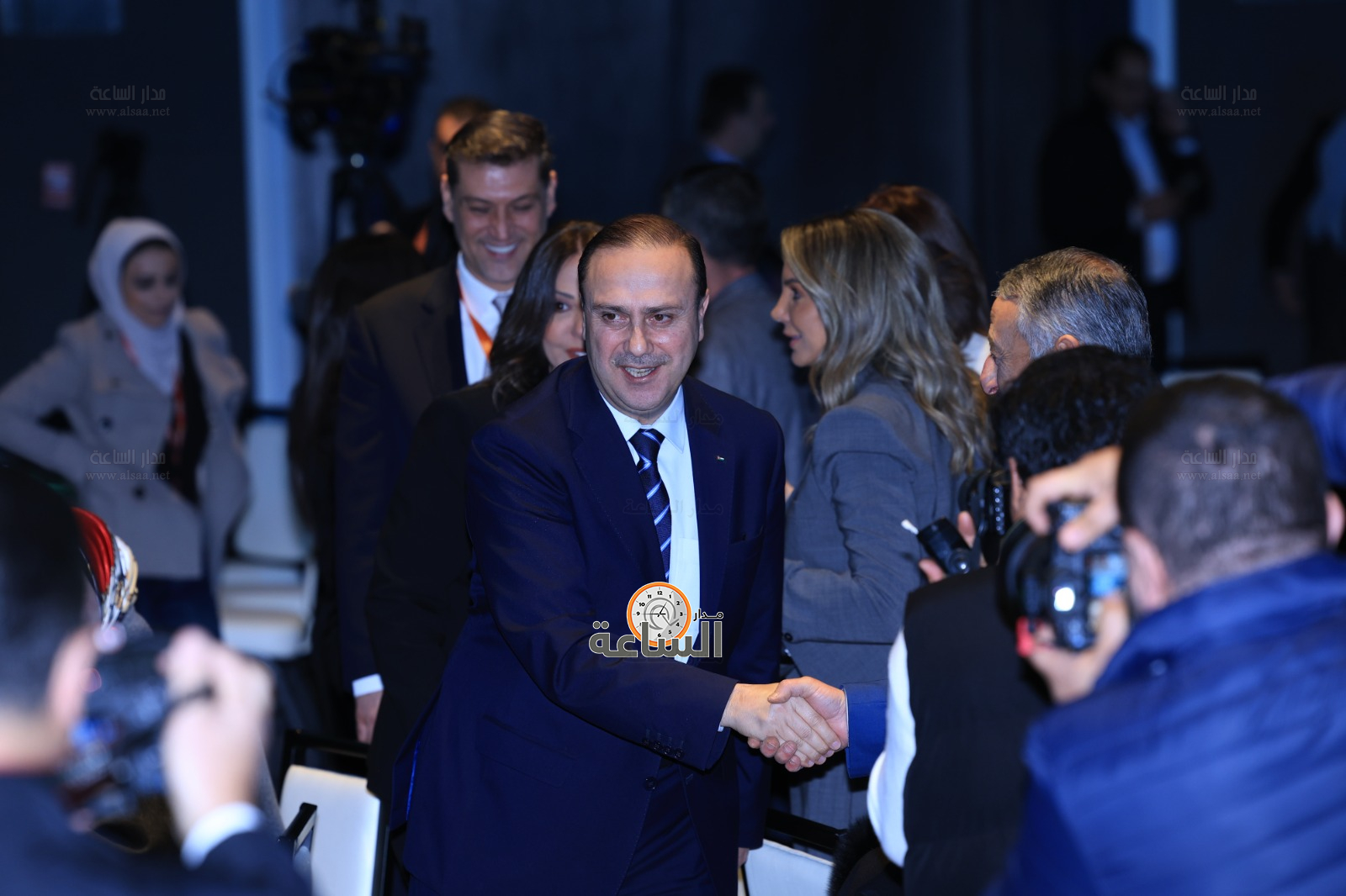 Madar Al-Saa Images 0.40573405969900345