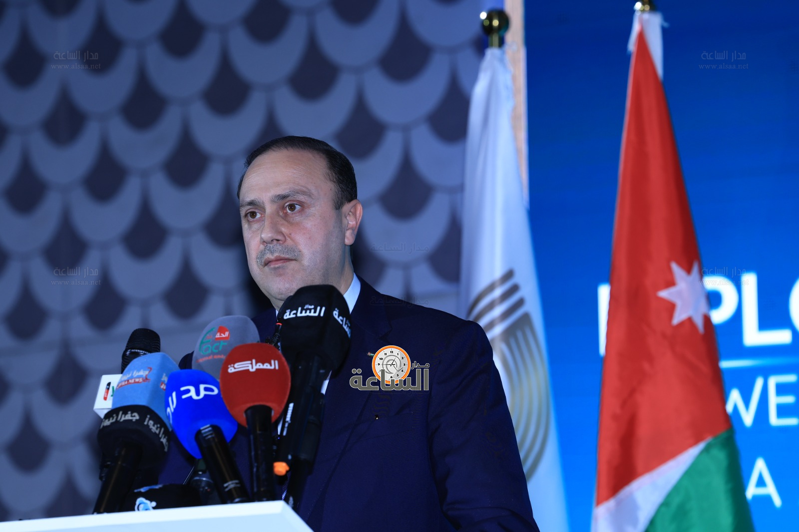 Madar Al-Saa Images 0.8208095382216885