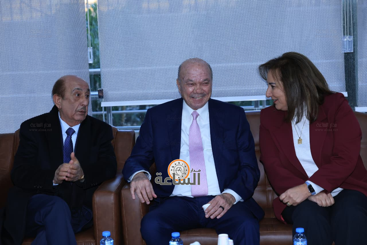 Madar Al-Saa Images 0.7450544737365419