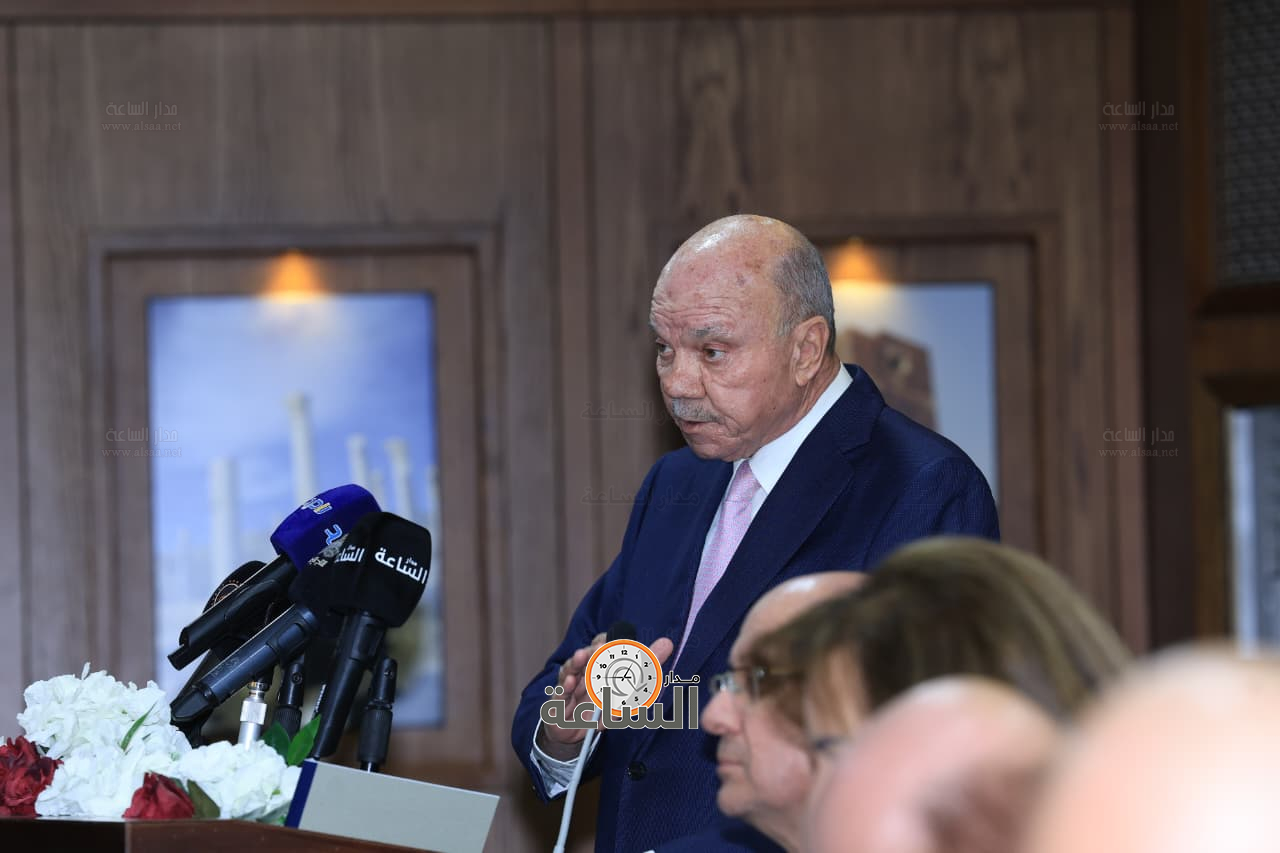 Madar Al-Saa Images 0.33745665140168135