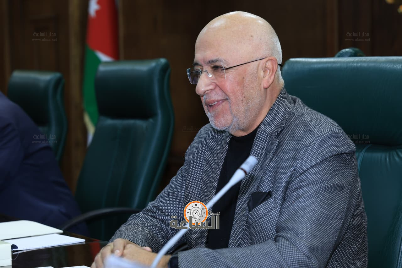 Madar Al-Saa Images 0.9681806098130117