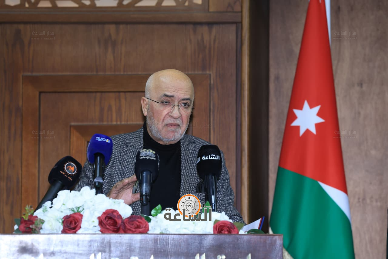 Madar Al-Saa Images 0.3336712035264725