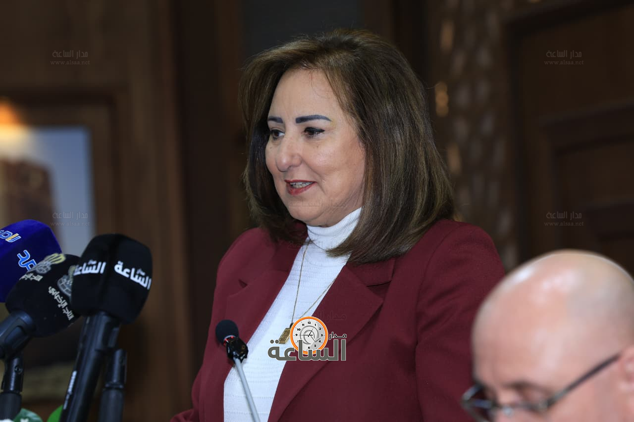 Madar Al-Saa Images 0.03382373394139104