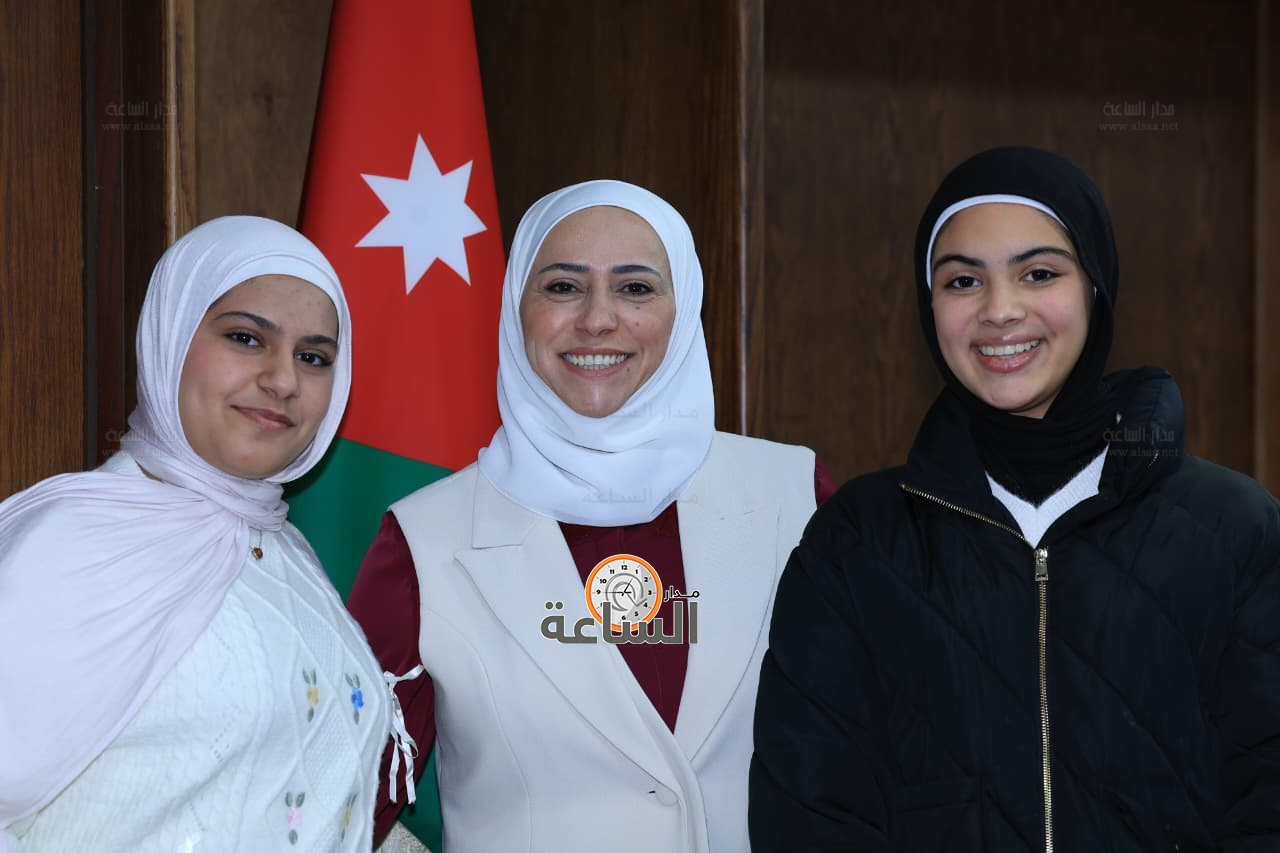 Madar Al-Saa Images 0.5753857167466188