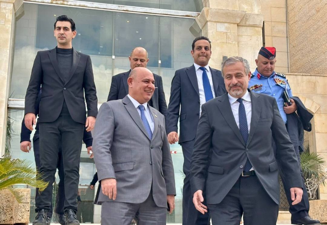 Madar Al-Saa Images 0.7427827783067222