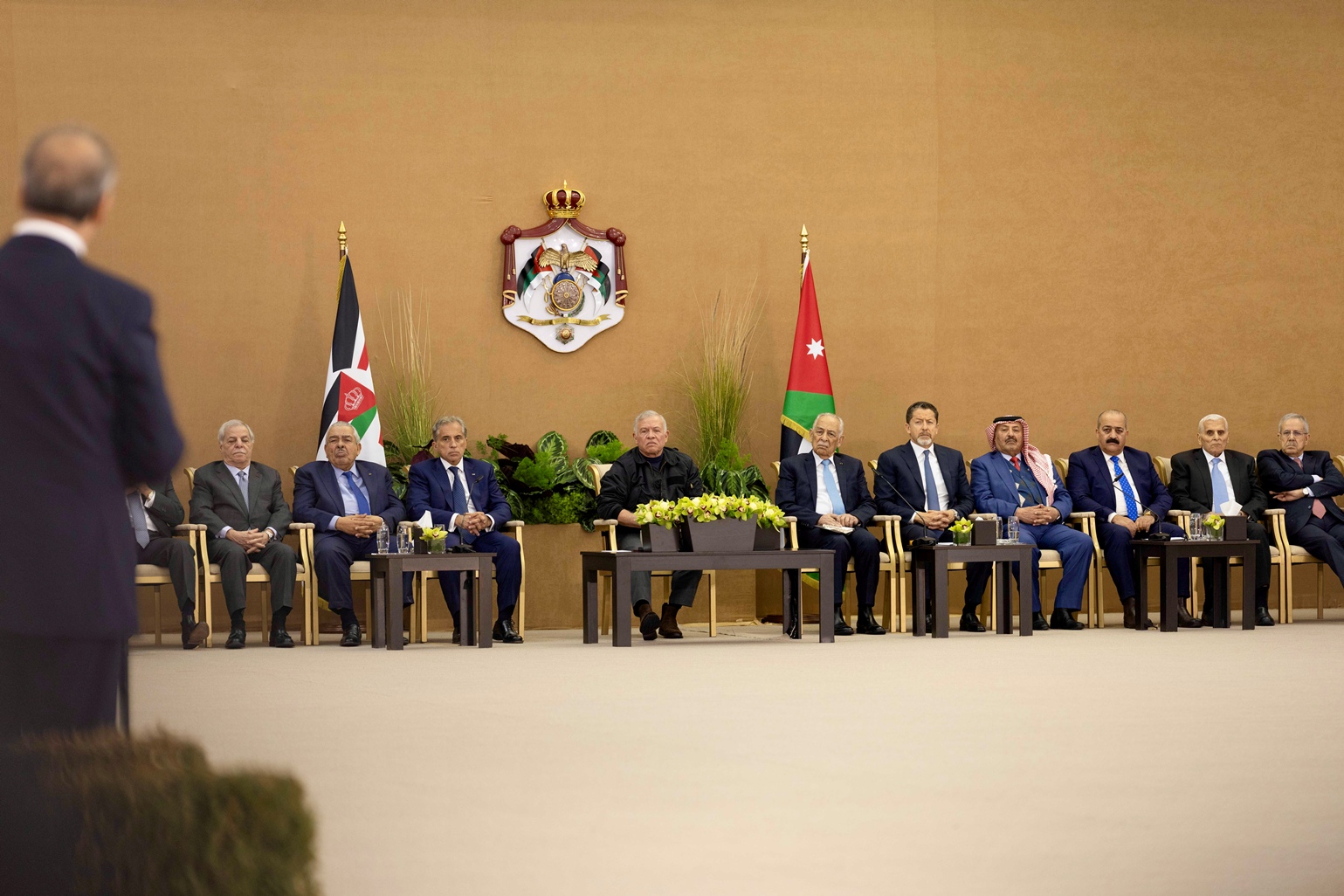 Madar Al-Saa Images 0.6378318999325494