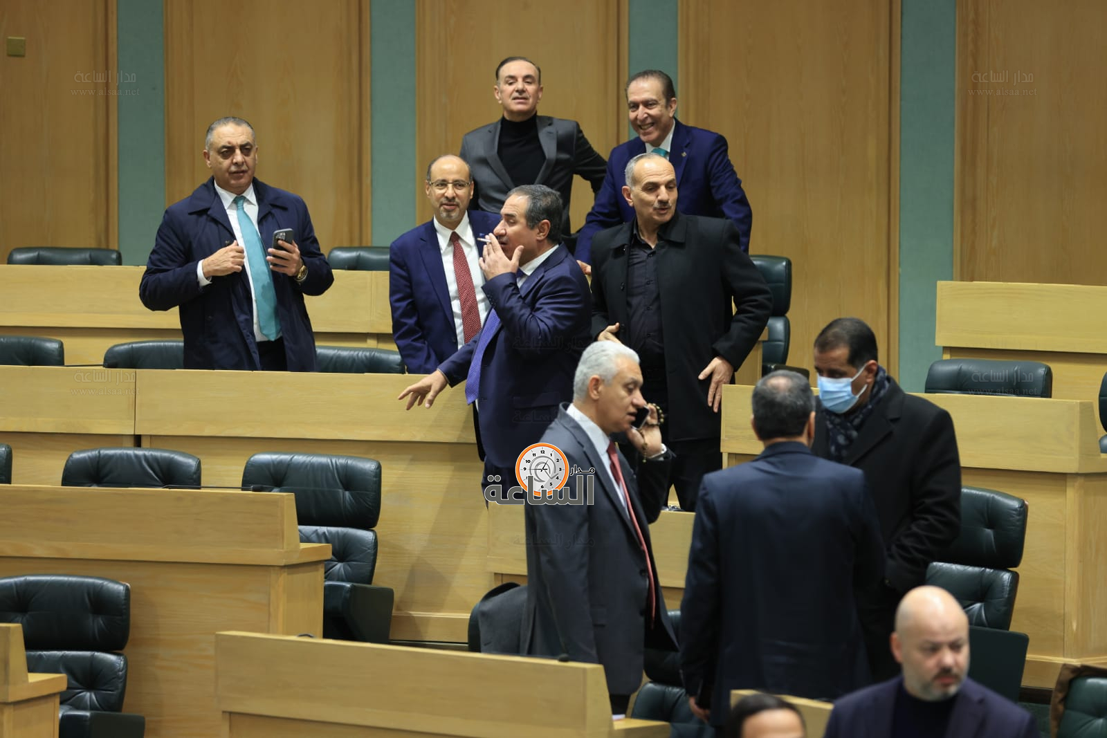 Madar Al-Saa Images 0.8529454429415674