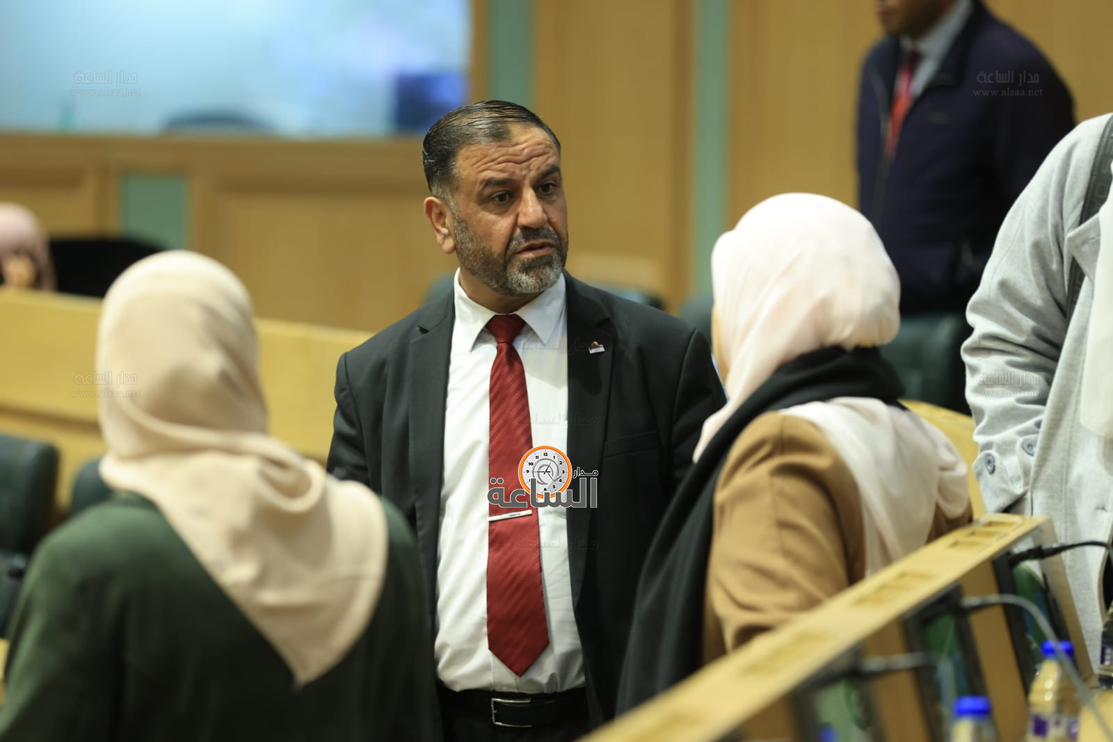 Madar Al-Saa Images 0.15753589134411428