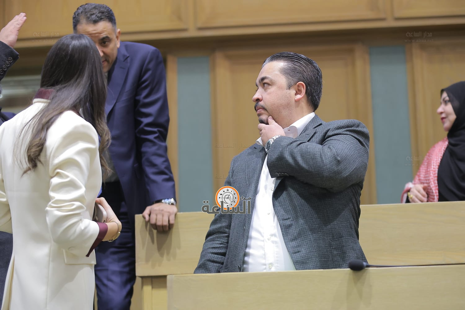 Madar Al-Saa Images 0.35399794581659394